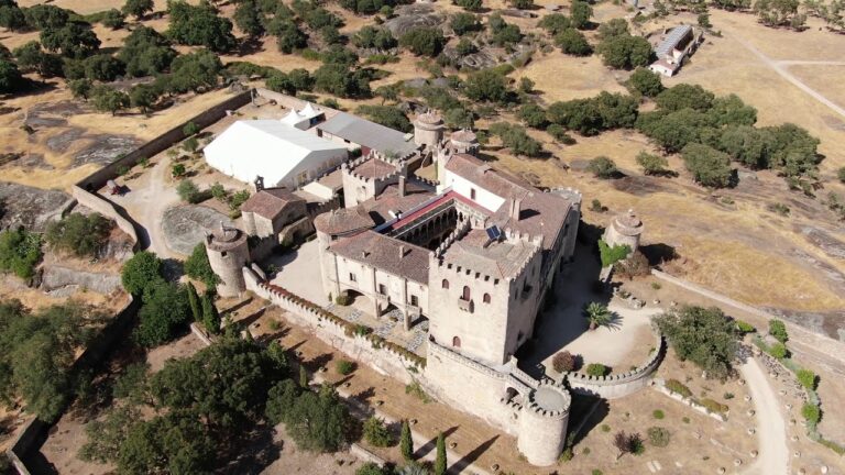 Galer&iacute;as de Arte en San Vicente de Alc&aacute;ntara: Un Recorrido Cultural